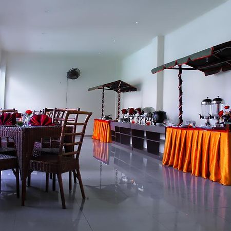Grand Duta Hotel Palu Ngoại thất bức ảnh
