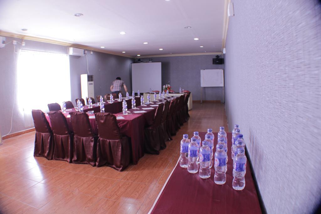 Grand Duta Hotel Palu Ngoại thất bức ảnh