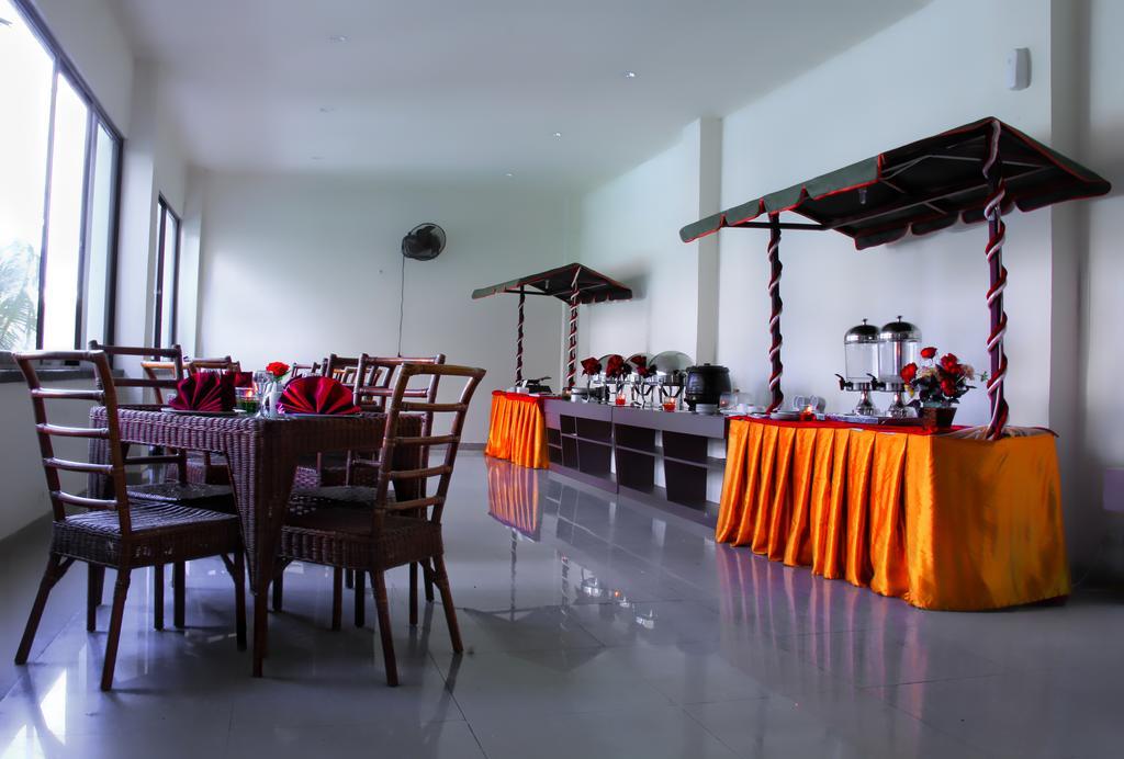 Grand Duta Hotel Palu Ngoại thất bức ảnh
