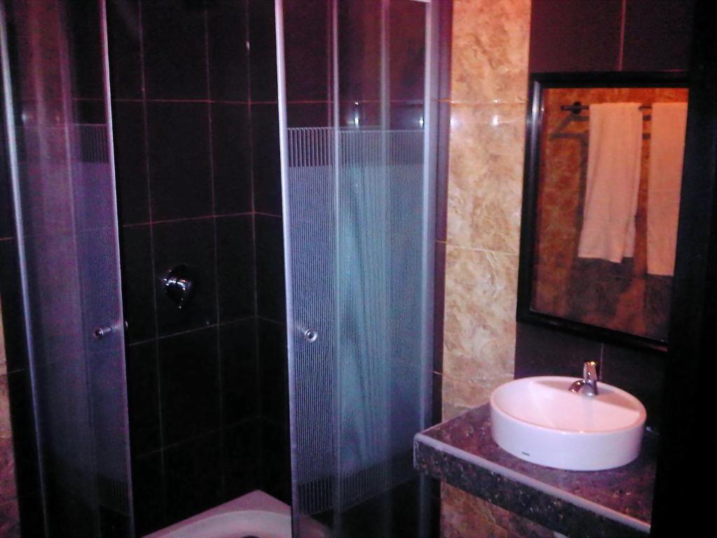 Grand Duta Hotel Palu Phòng bức ảnh