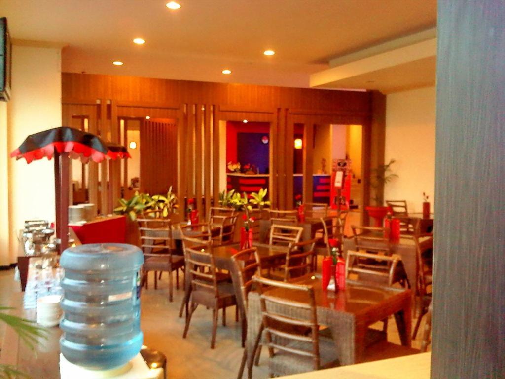 Grand Duta Hotel Palu Ngoại thất bức ảnh