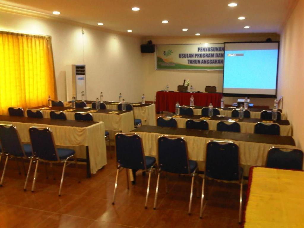 Grand Duta Hotel Palu Ngoại thất bức ảnh